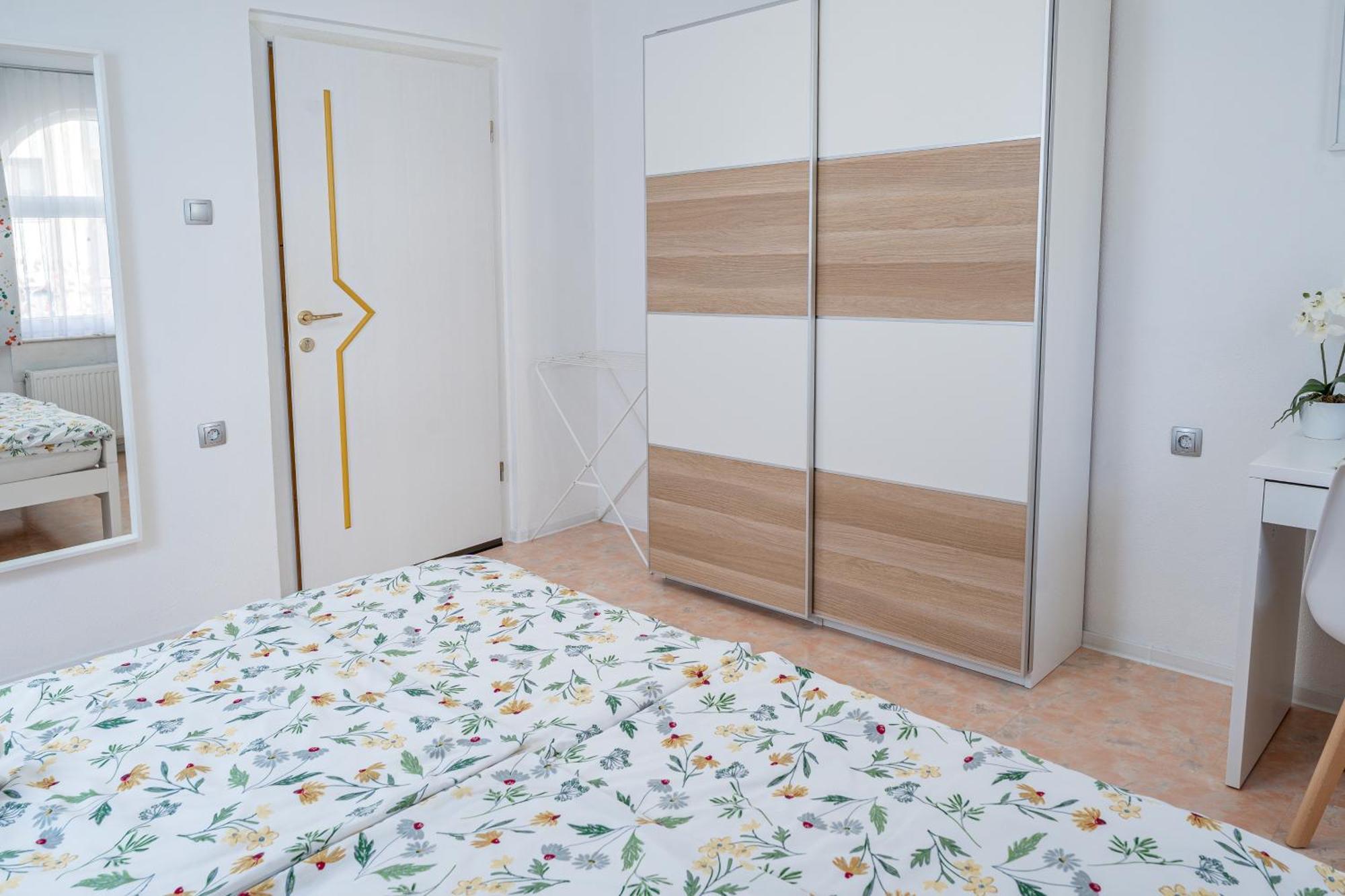 Rooms Mocilnik Бегунье-на-Гореньскем Экстерьер фото